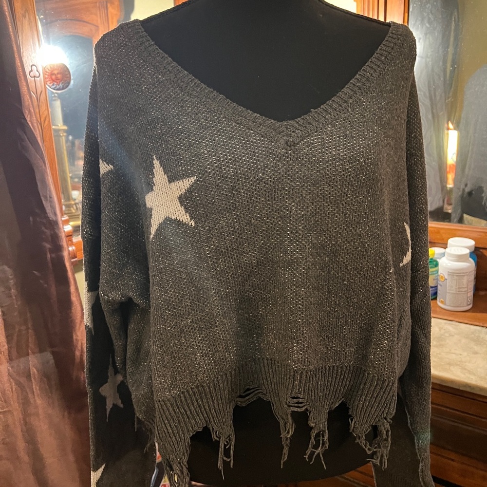 Cropped fringe sweater